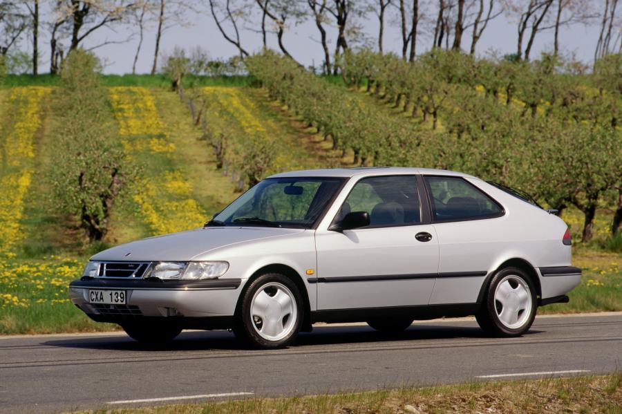  Saab 900 SE Turbo Coupe 1993 года  (фото 11 из 29)